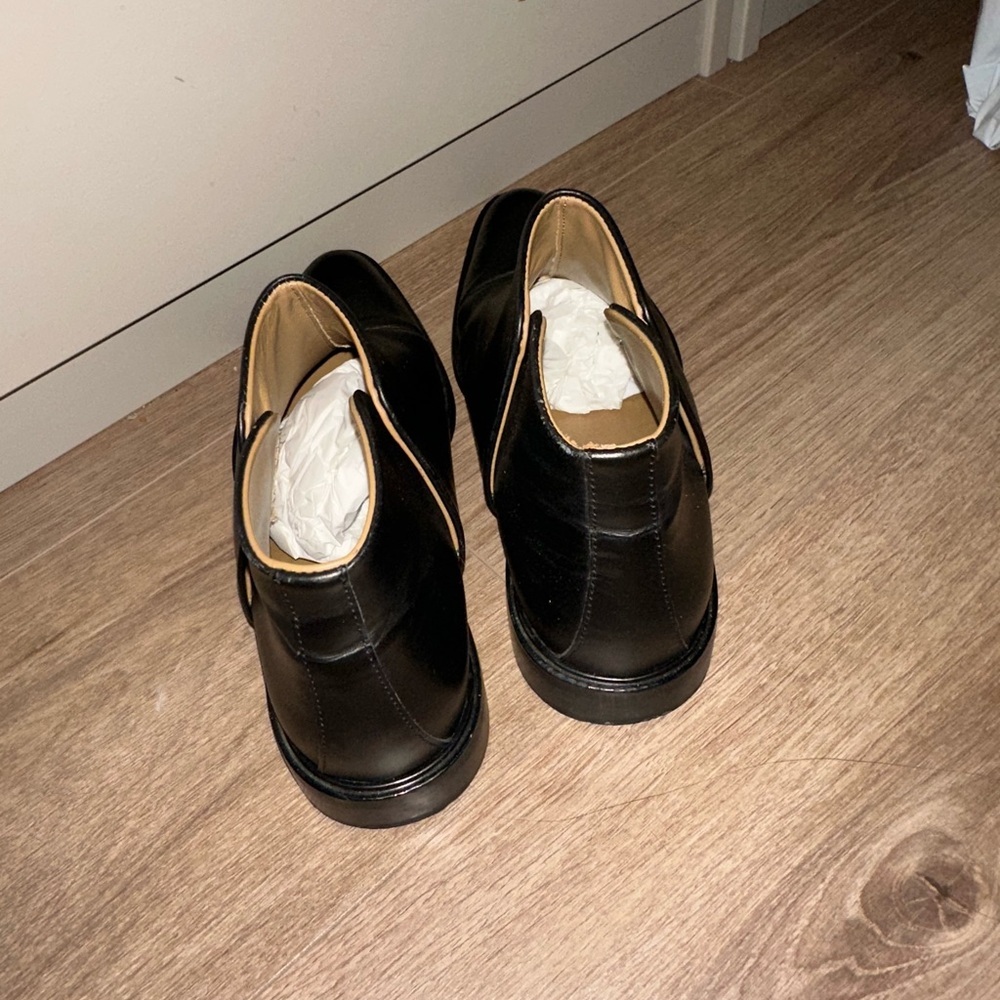 Everlane  Black Leather Ankle Booties size 5.5 - Picture 4 of 7